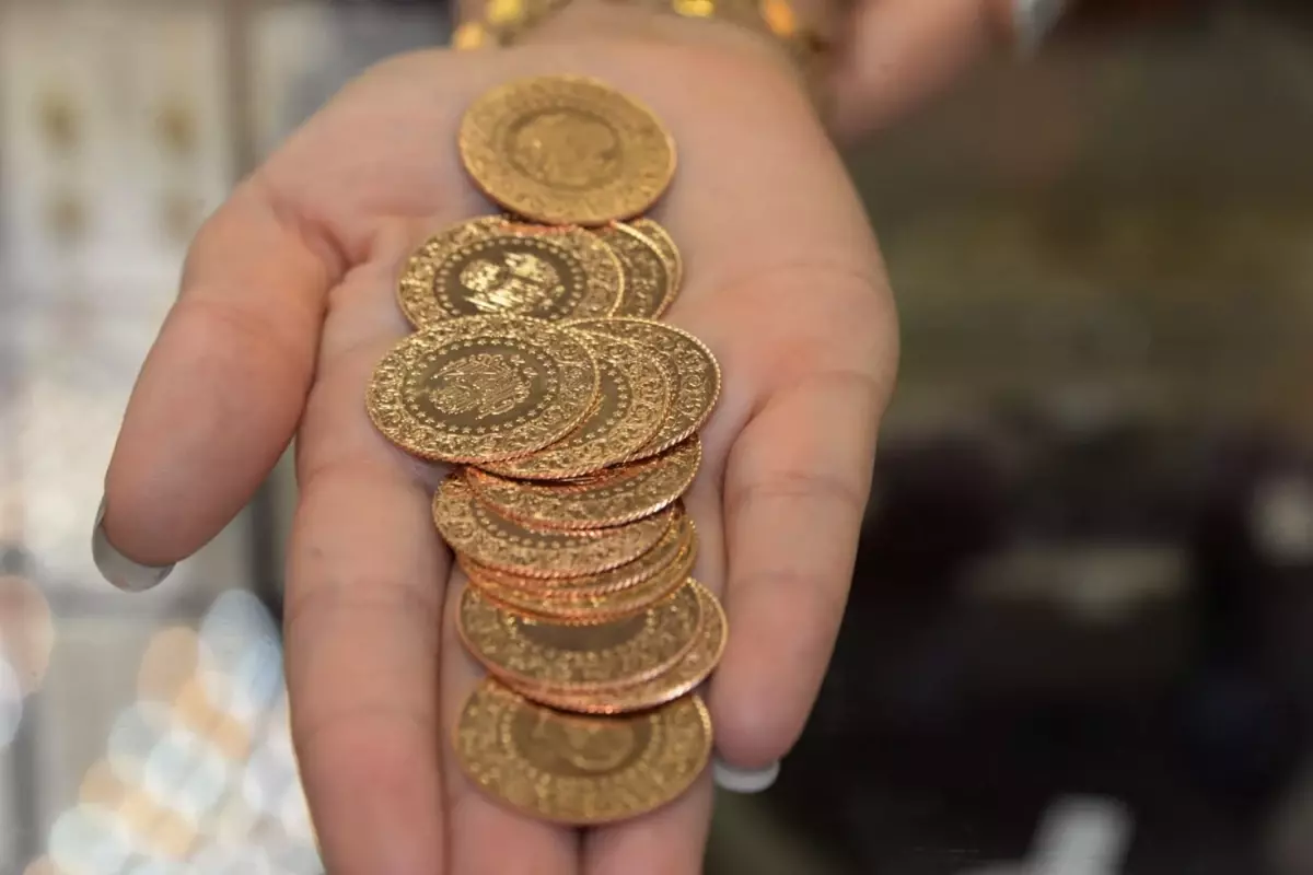 Altın haftaya rekorla başladı