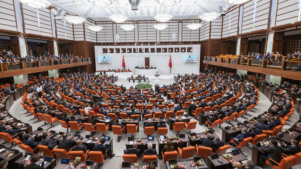 3600 ek gösterge düzenlemesi memurları sevindirecek! TBMM’den geçiyor!